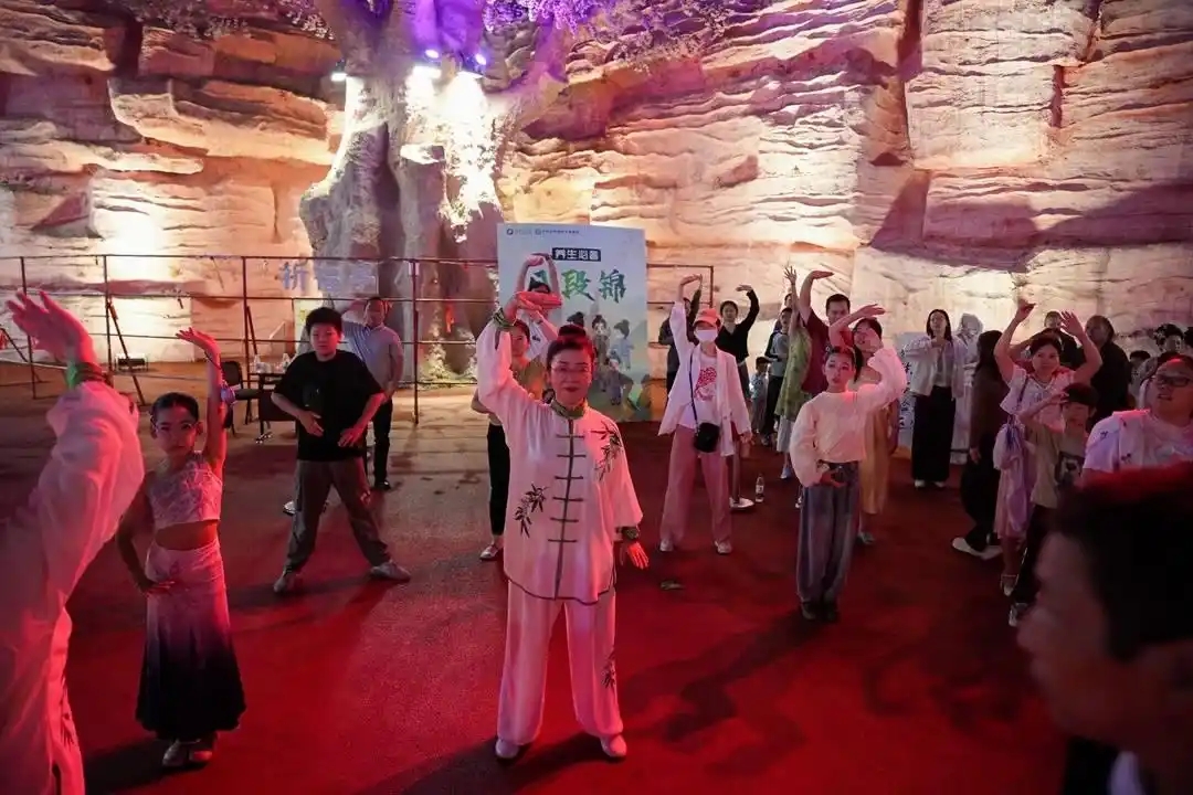 1763955151675808.jpg a5c27d1ed21b0ef4049770393762bfd580cb3e94.webp.jpg